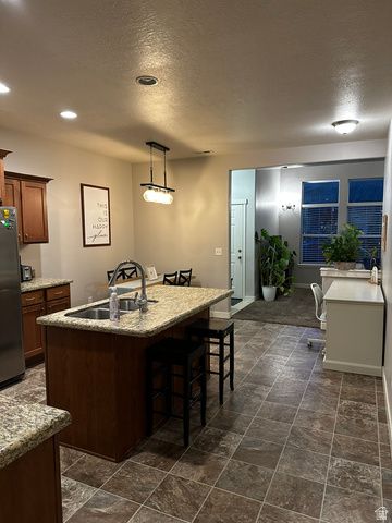 1105 N STILLWATER DR, Farmington, UT 84025