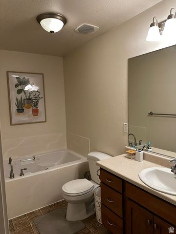 1105 N STILLWATER DR, Farmington, UT 84025
