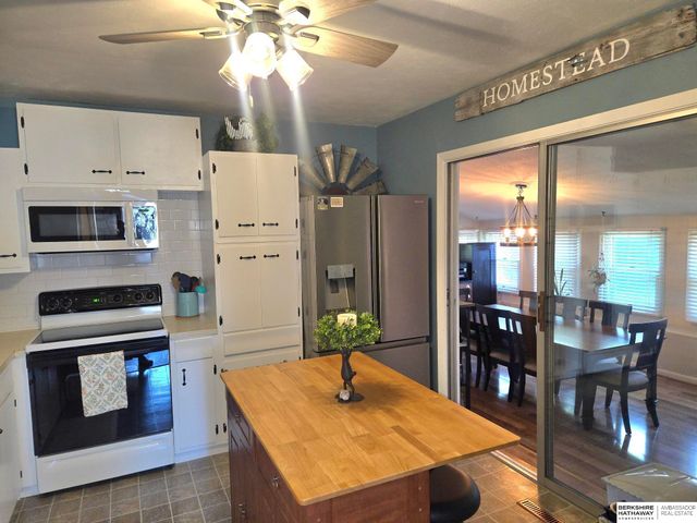 920 PLEASANT Drive, Plattsmouth, NE 68048