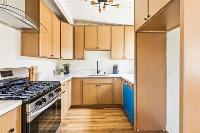 5615 N Rockvale, Azusa, CA 91702