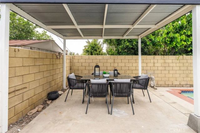 5615 N Rockvale, Azusa, CA 91702