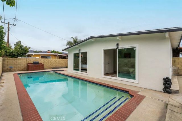 5615 N Rockvale, Azusa, CA 91702