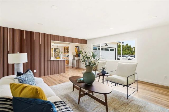5615 N Rockvale, Azusa, CA 91702