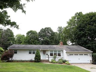21 Drury Drive, Essex Junction, VT 05452