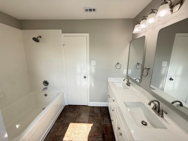 410 Remington Park Court, Houston, TX 77073