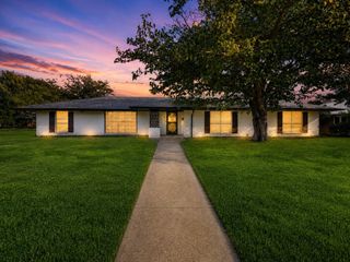1400 Crescent Drive, Sherman, TX 75092