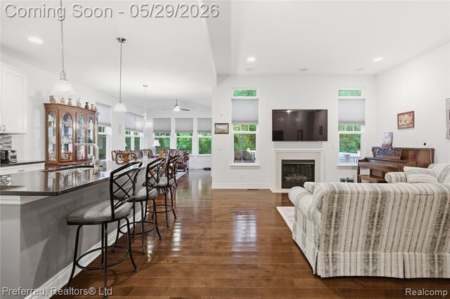 48968 Garden Lane, Canton, MI 48188