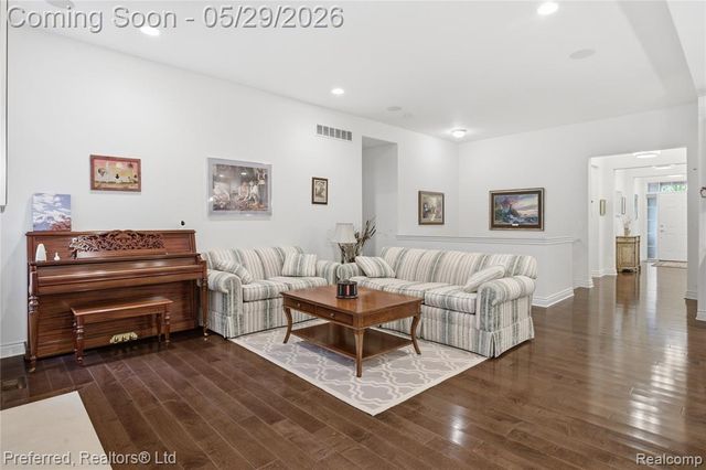 48968 Garden Lane, Canton, MI 48188