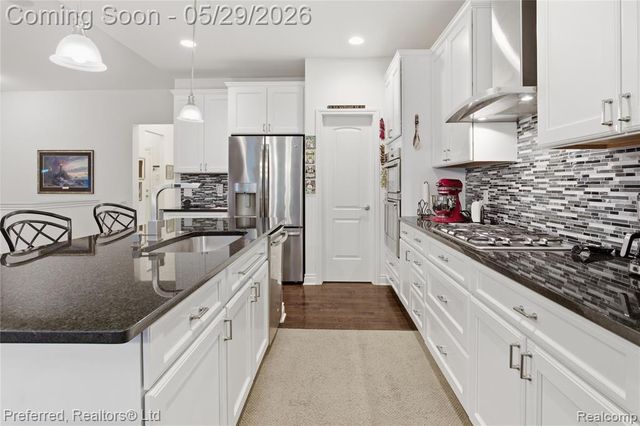 48968 Garden Lane, Canton, MI 48188