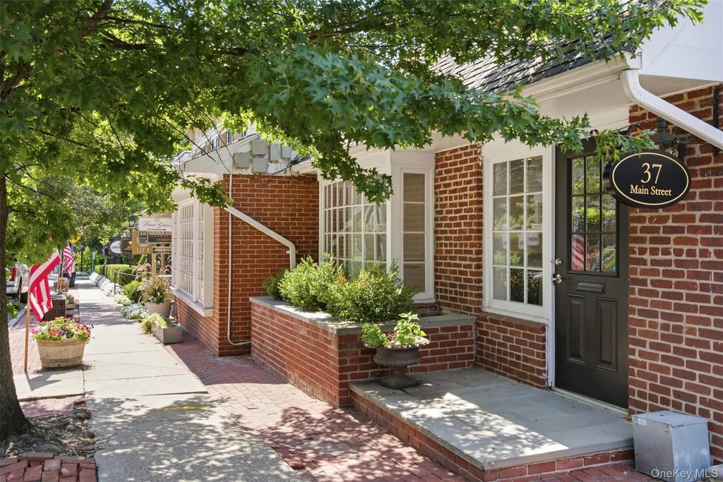 37 Main Street, Cold Spring Harbor, NY 11724 — photo 2