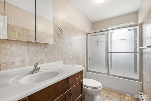 42 Mercer Street, Carteret, NJ 07008