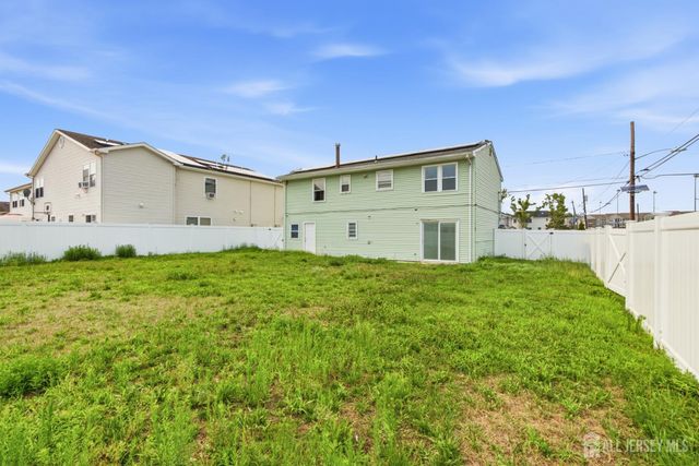 42 Mercer Street, Carteret, NJ 07008