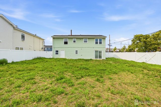 42 Mercer Street, Carteret, NJ 07008