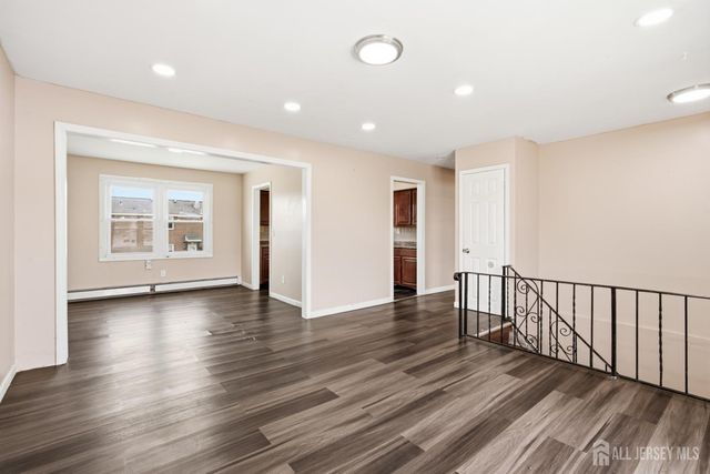 42 Mercer Street, Carteret, NJ 07008