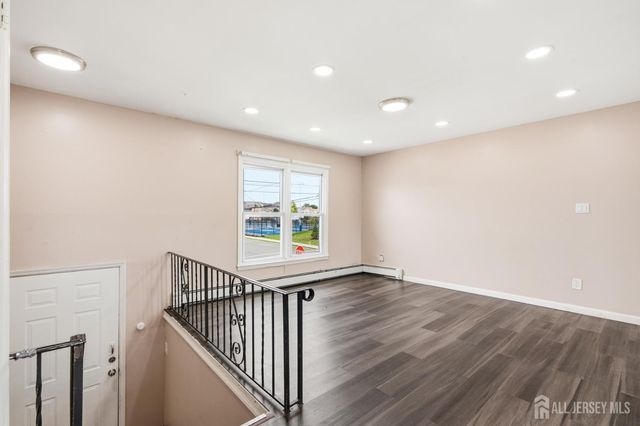 42 Mercer Street, Carteret, NJ 07008