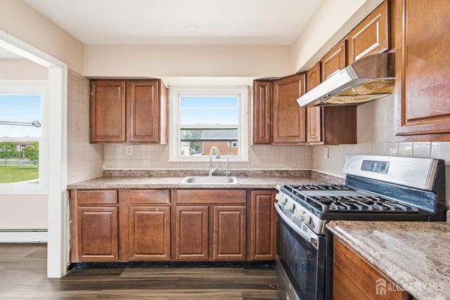42 Mercer Street, Carteret, NJ 07008