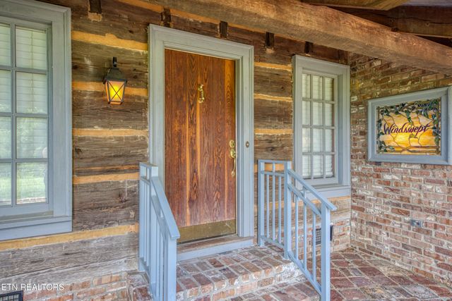 2447 Starboard Crest Rd, Morristown, TN 37814