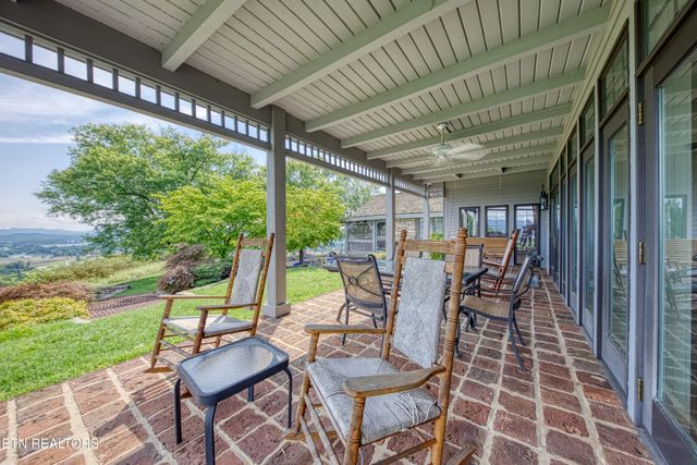 2447 Starboard Crest Rd, Morristown, TN 37814