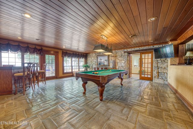 2447 Starboard Crest Rd, Morristown, TN 37814