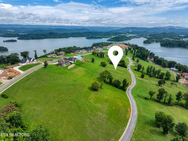 2447 Starboard Crest Rd, Morristown, TN 37814