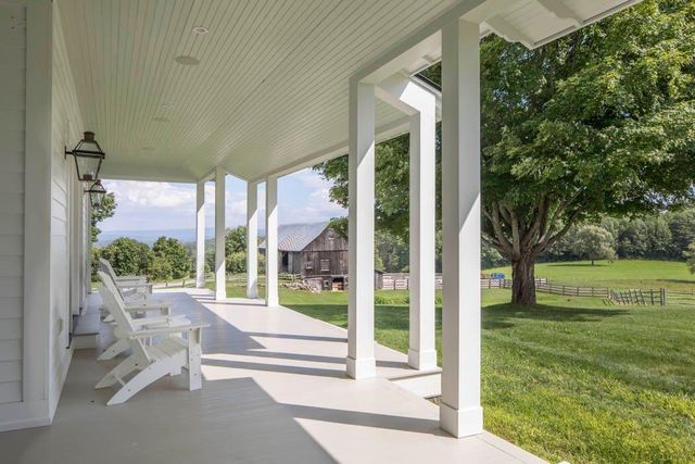 83 Town Farm Hill Road, Hartland, VT 05048