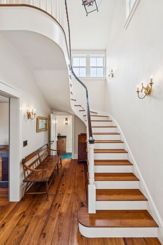 83 Town Farm Hill Road, Hartland, VT 05048
