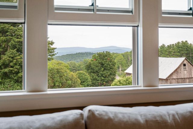 83 Town Farm Hill Road, Hartland, VT 05048