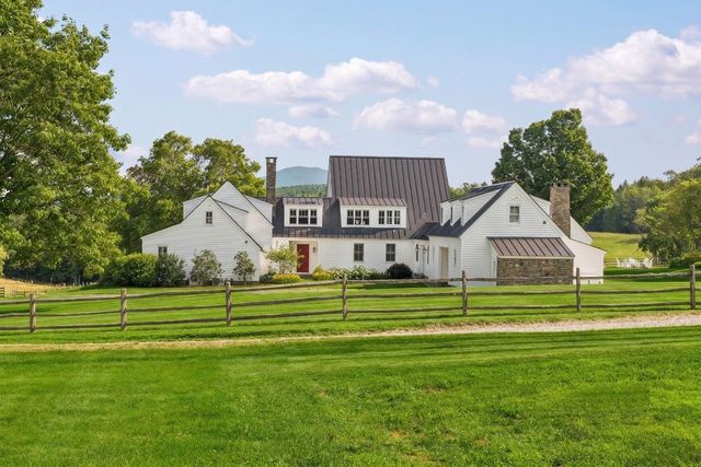 83 Town Farm Hill Road, Hartland, VT 05048