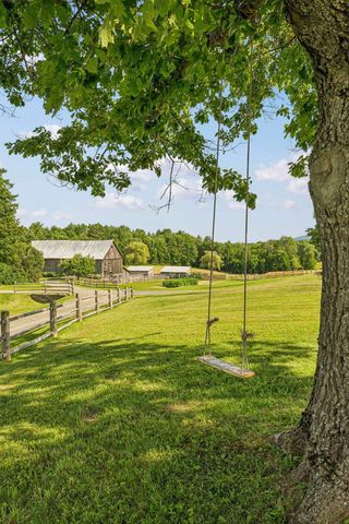 83 Town Farm Hill Road, Hartland, VT 05048