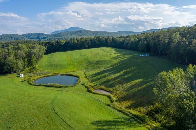 83 Town Farm Hill Road, Hartland, VT 05048