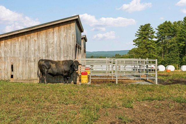 83 Town Farm Hill Road, Hartland, VT 05048