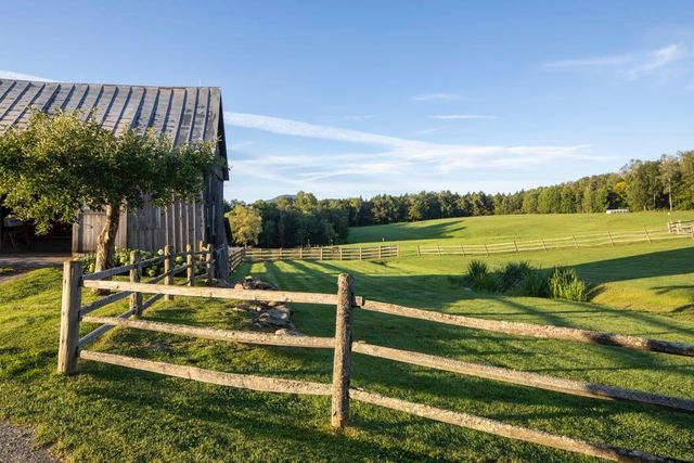 83 Town Farm Hill Road, Hartland, VT 05048