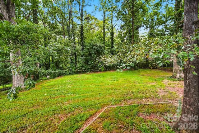 1920 30th Street NE, Hickory, NC 28601