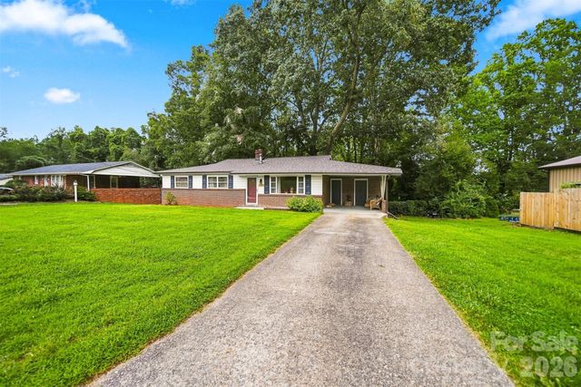 1920 30th Street NE, Hickory, NC 28601