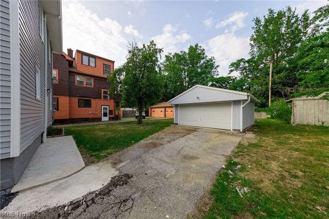 1677 Hillview Road, Cleveland, OH 44112