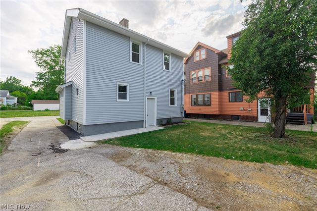 1677 Hillview Road, Cleveland, OH 44112
