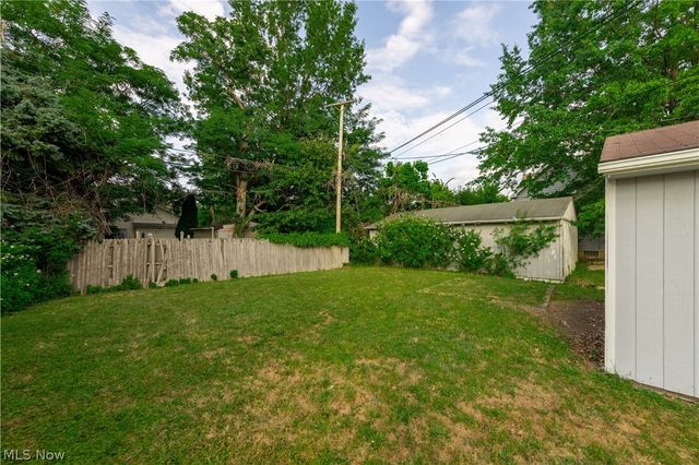 1677 Hillview Road, Cleveland, OH 44112