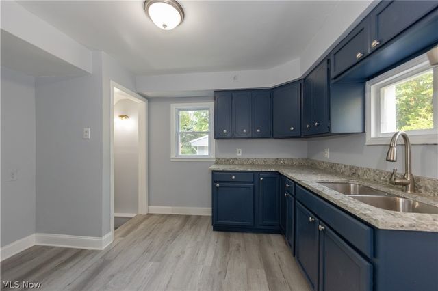 1677 Hillview Road, Cleveland, OH 44112