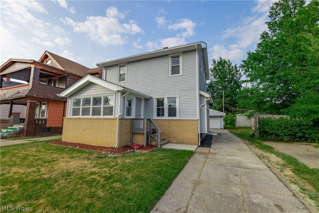 1677 Hillview Road, Cleveland, OH 44112