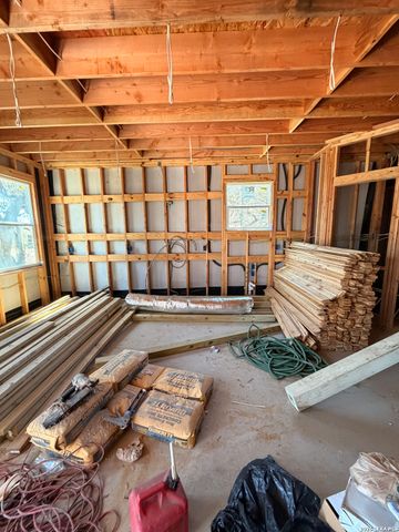 328 primrose, Poteet, TX 78065