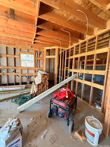 328 primrose, Poteet, TX 78065