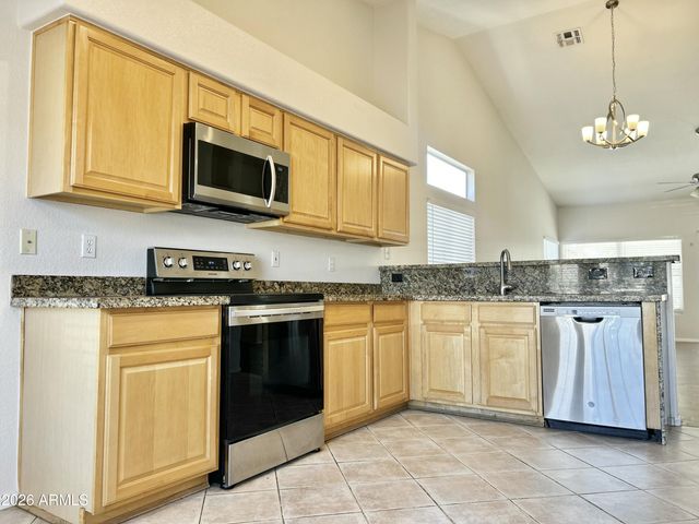 721 E SHEFFIELD Avenue, Gilbert, AZ 85296