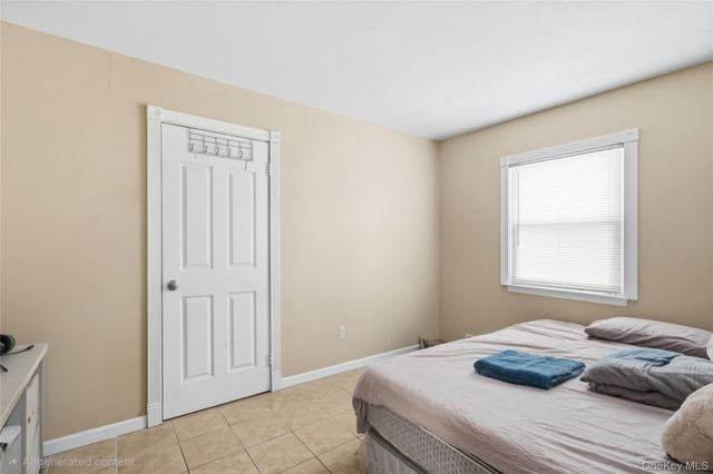 1093 Oakneck Road, Bay Shore, NY 11706