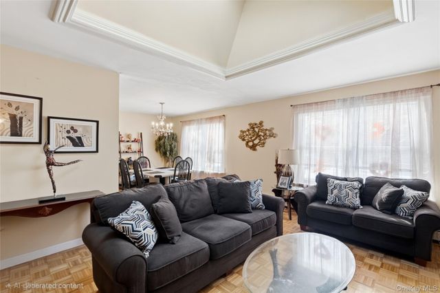 1093 Oakneck Road, Bay Shore, NY 11706