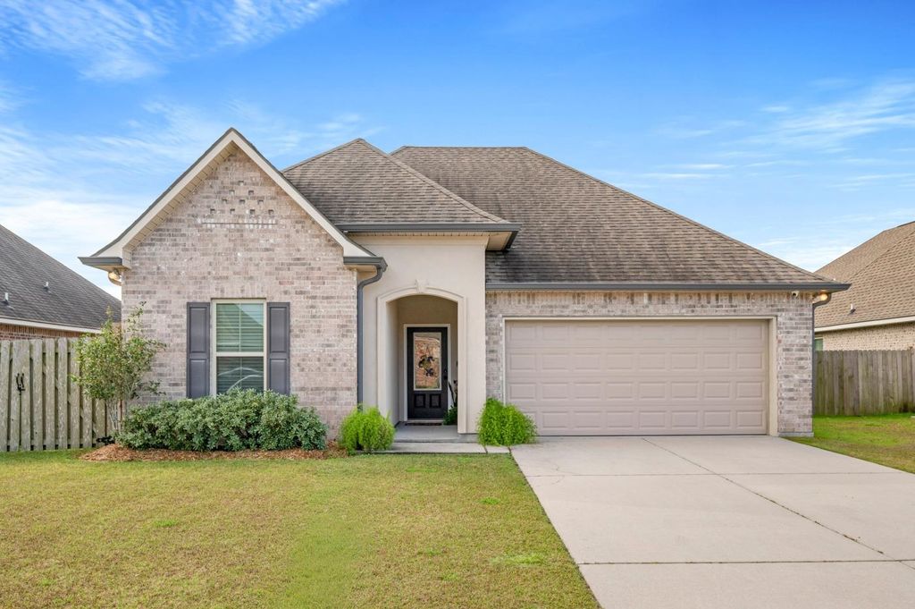 141 Miss Mary Drive, Thibodaux, LA 70301