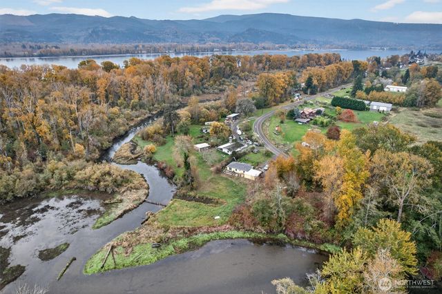 340 E Sunny Sands Road, Cathlamet, WA 98612