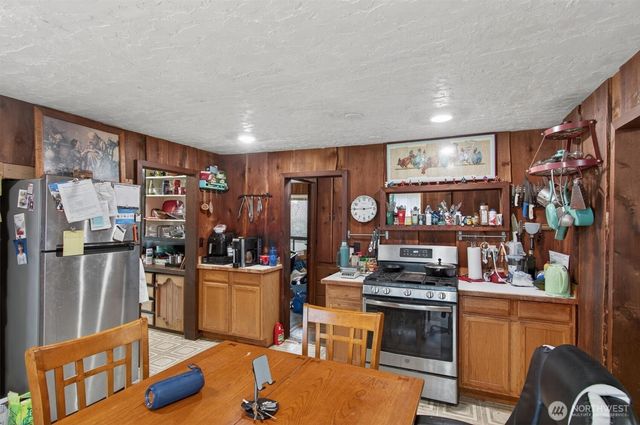 340 E Sunny Sands Road, Cathlamet, WA 98612