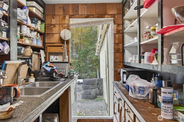 340 E Sunny Sands Road, Cathlamet, WA 98612