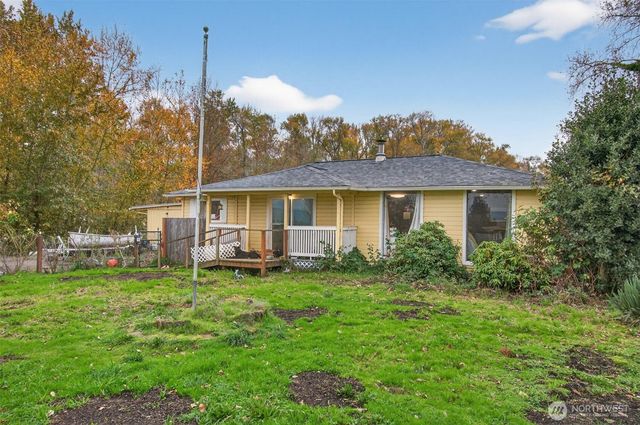 340 E Sunny Sands Road, Cathlamet, WA 98612