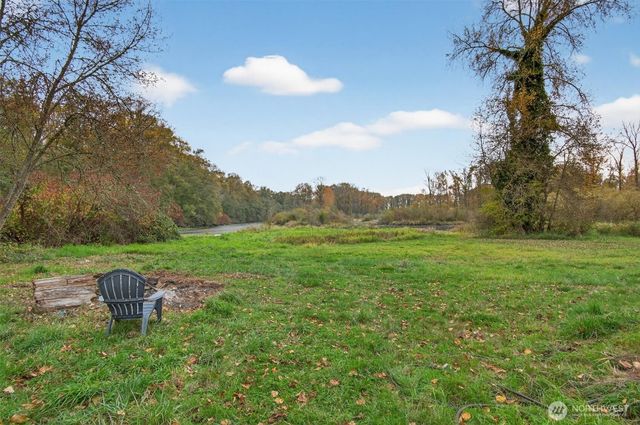 340 E Sunny Sands Road, Cathlamet, WA 98612